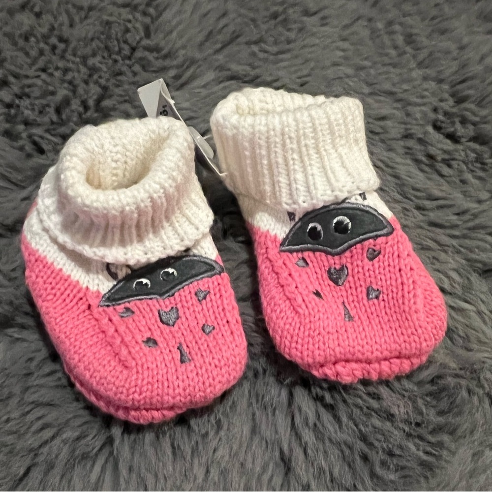 The Children’s Place Baby Slippers Sz 0-6 Months NEW